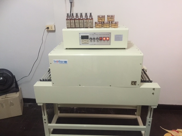 เครื่องอบฟิล์มหดมีทั้งขนาดเล็กและใหญ่